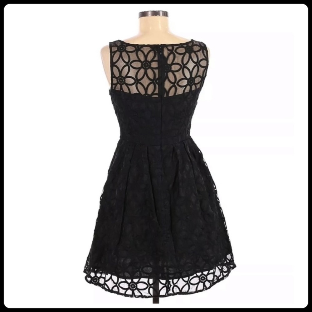 ❌UNAVAILABLE❌BB Dakota cocktail dress - Picture 2 of 7